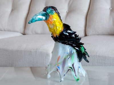 Jet Mini Toucan glass sculpture