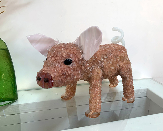 Rosie Pink Pig glass sculpture