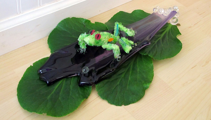Tad Frog on a Purple Leaf glass sculpture